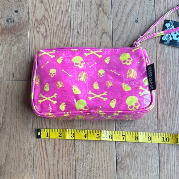 Sourpuss Pink Skull Wristlet - Picture 4 of 4